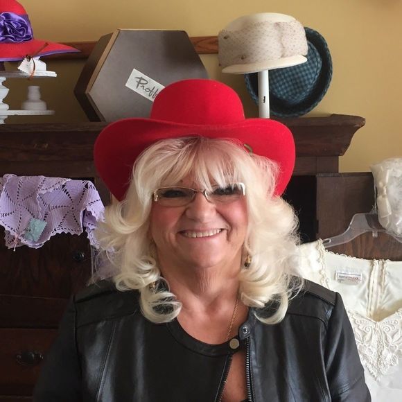 Meet your Posher, Patty - Picture 1 of 1